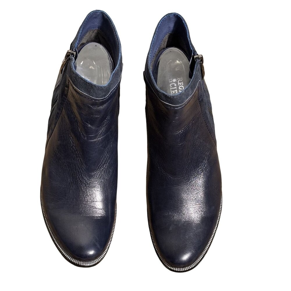 Regarde Le Ciel Navy Leather & Suede Ankle Boots W/ Zipper Closure & Block Heel